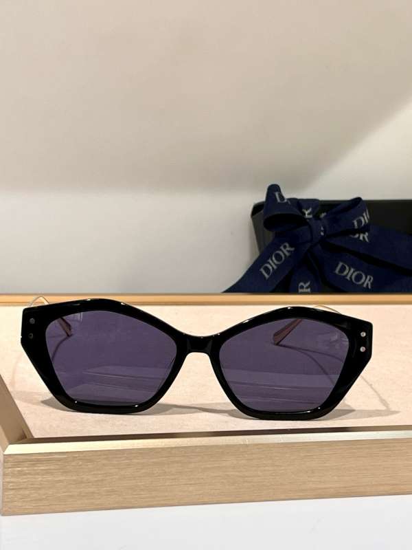Picture of Dior Sunglasses _SKUfw56615020fw